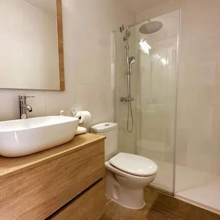Seahomes Vacations - Fenals Boutique Apt.
