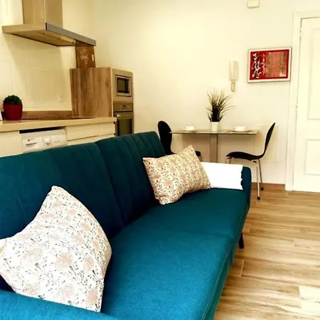 Seahomes Vacations - Fenals Boutique Apt. 公寓 *